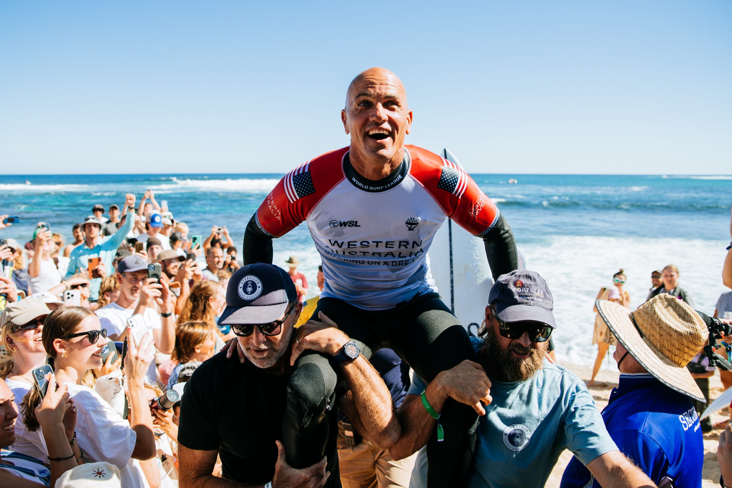 Kelly-Slater_24MargaretRiver_RYD_5177_Beatriz-Ryder-scaled